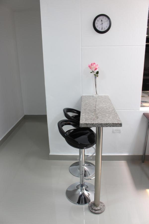 Casa Estadio Medellin ! Apartamentos Renovados En Excelente Ubicacion Laureles Estadio 外观 照片